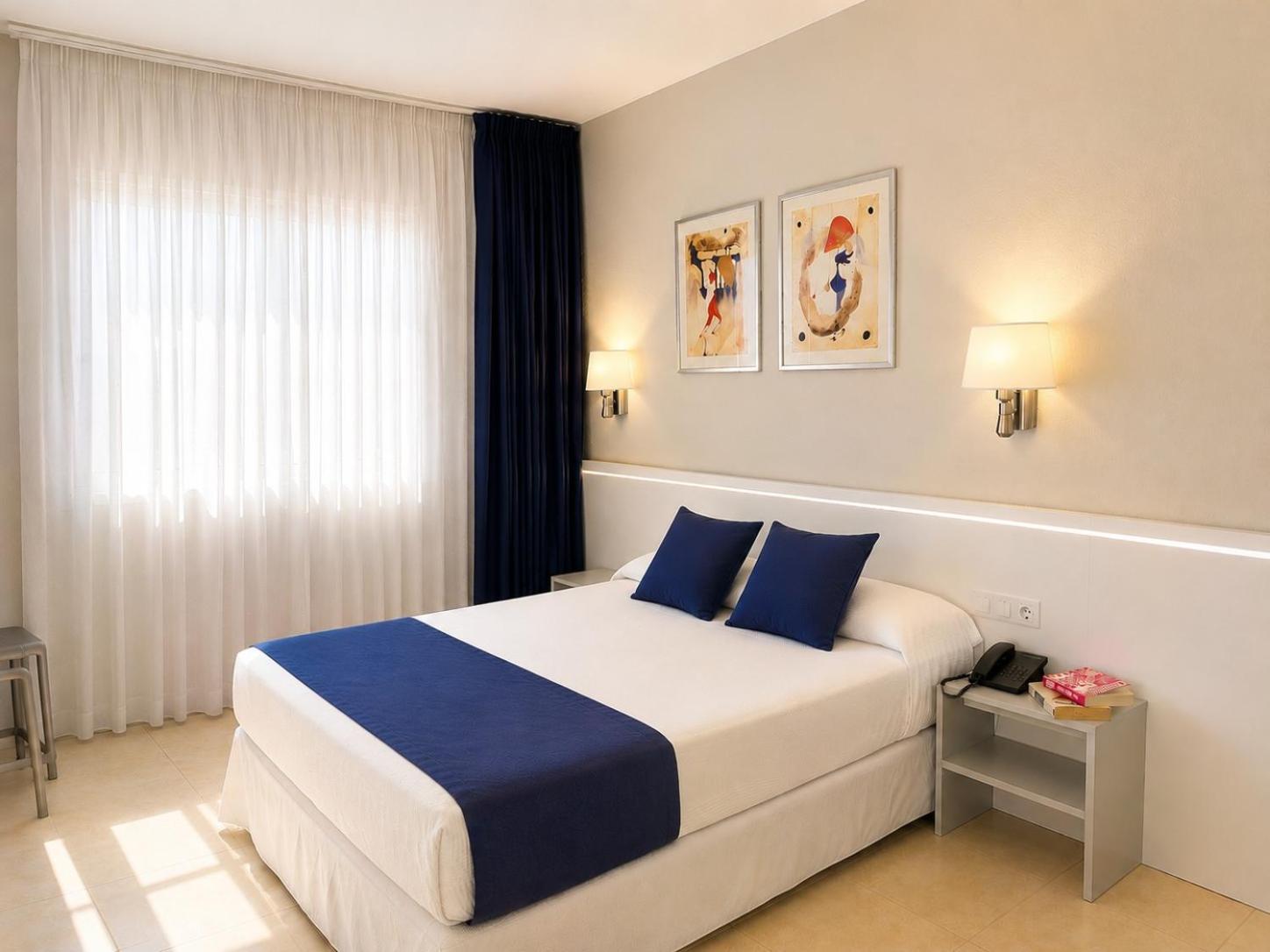 Apartamento de 1 dormitorio con vistas a la piscina
