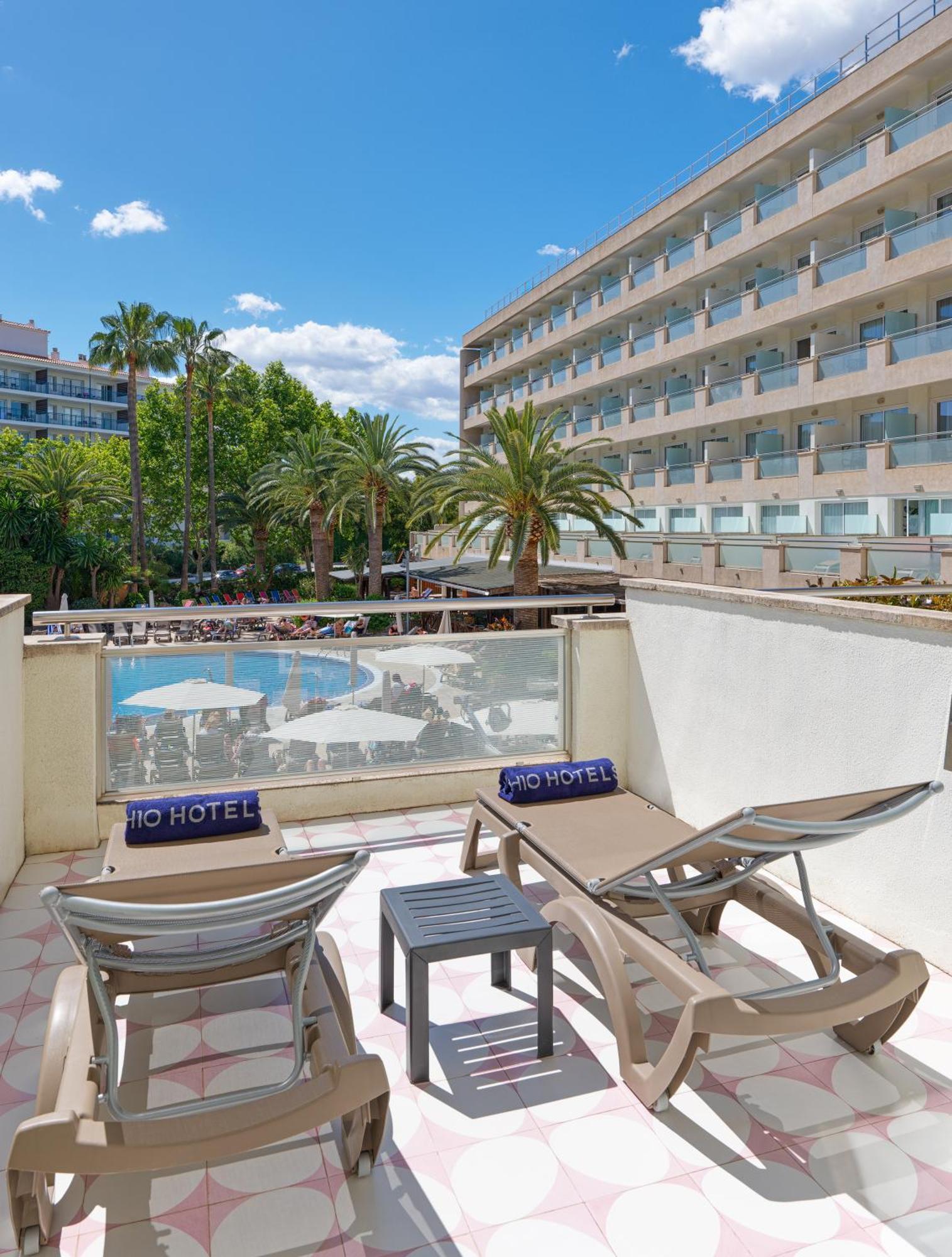Deluxe Double or Twin Room 1 or 2 beds
