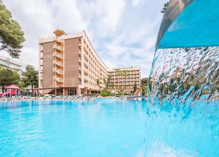 Golf hotels Golden Avenida Family Suites 4*